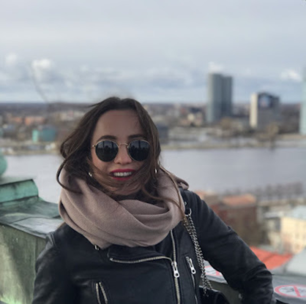 Meet your Posher, Janina